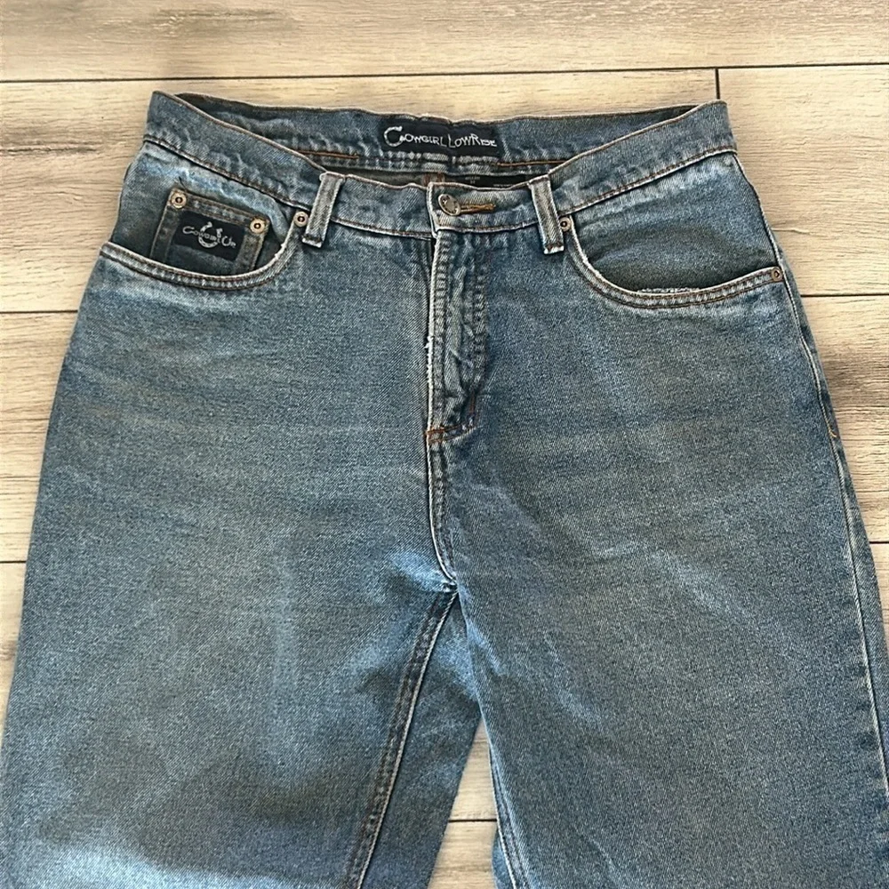 Cowgirl Up Lowrise corgirl fit jeans size 9/10 100% cotton